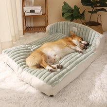 Load image into Gallery viewer, HOOPET Pet Sleeping Bed Winter Warm Cushion
